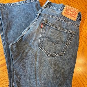Levi Strauss 569